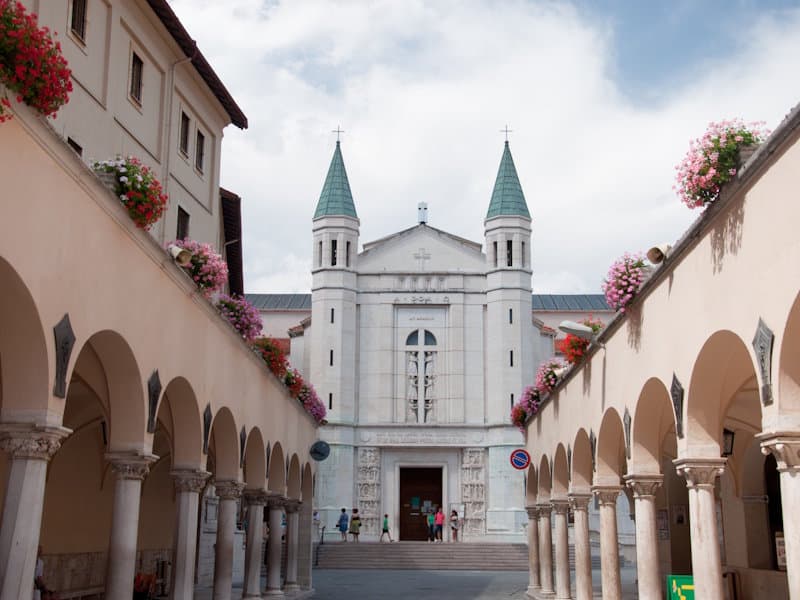 Cascia-01